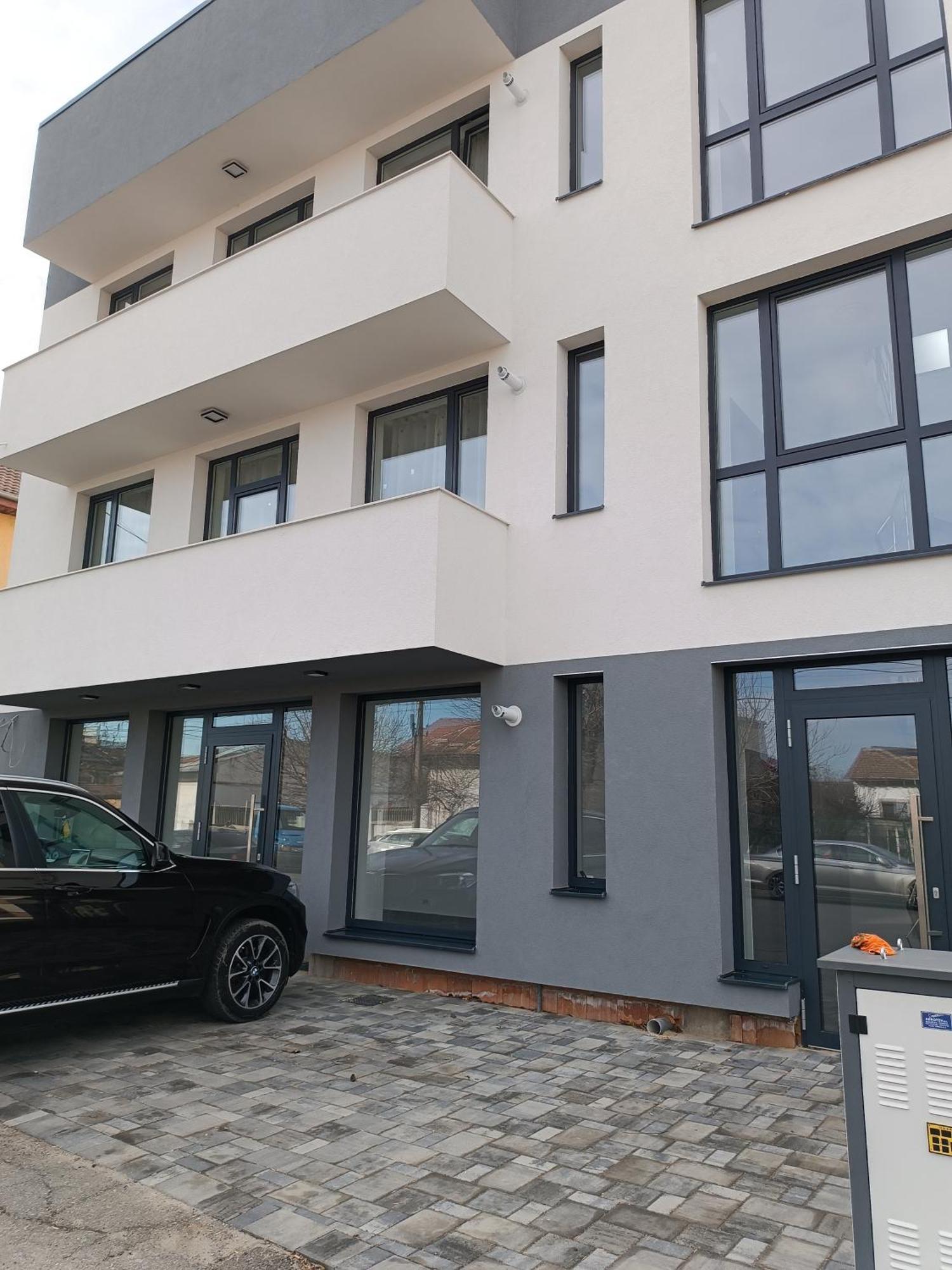 Apartament 2 Camere, Bloc Nou, Langa Promenada Moll, Capacitate 4 Persoane Крайова Екстер'єр фото